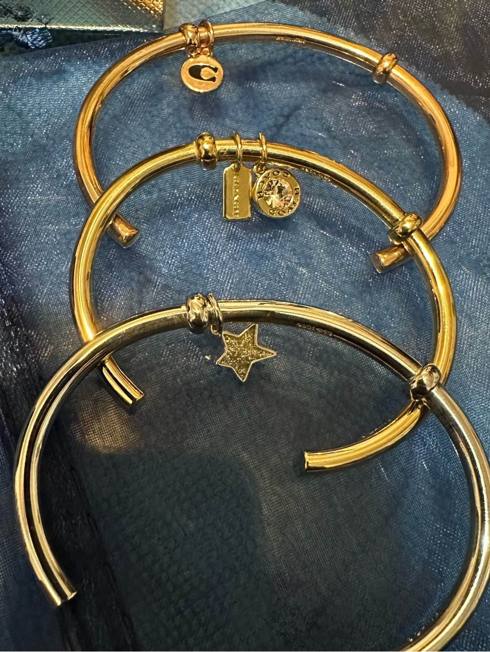 New COACH Tri-Tone Cuff Bracelet Set - Rose Gold, Gold & Silver - Picture 3 of 10